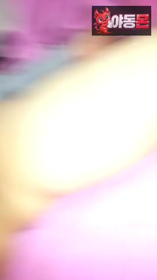 여동생 잘떄 몰래 (2)