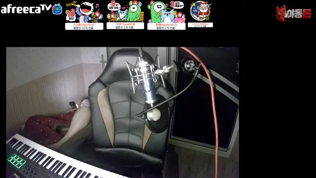아프리카TV 녹음실에서 뽕지노출 자위후 잠방
