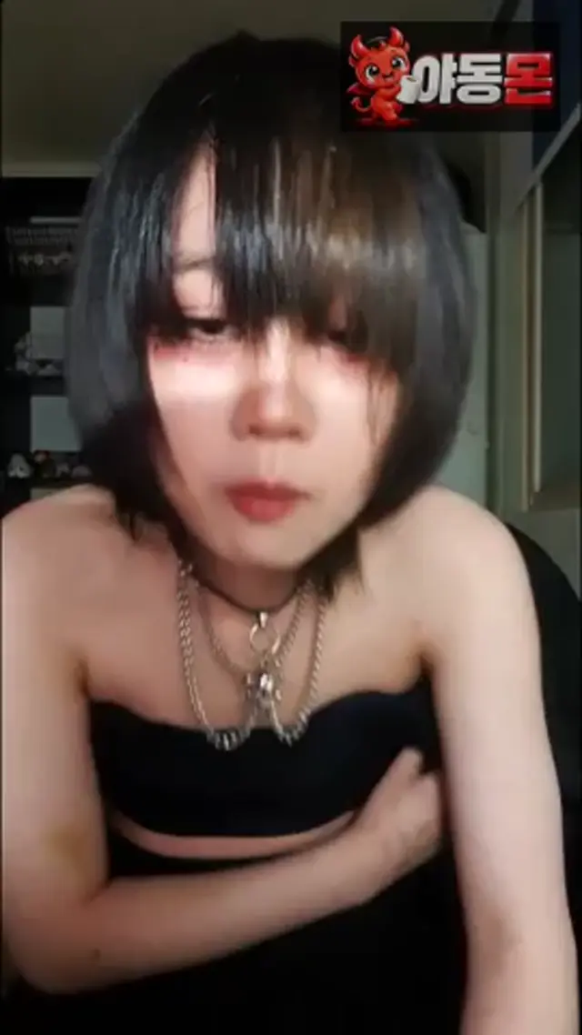 인스타 숏컷쵸커녀 올노자위 보지털박살 (1)