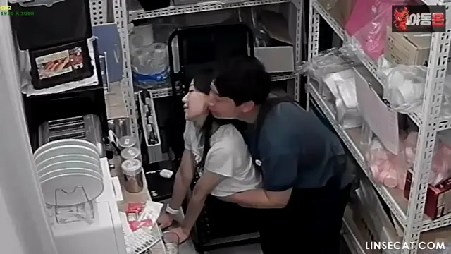신작IP 호프집 사장과 알바생 몰래섹스