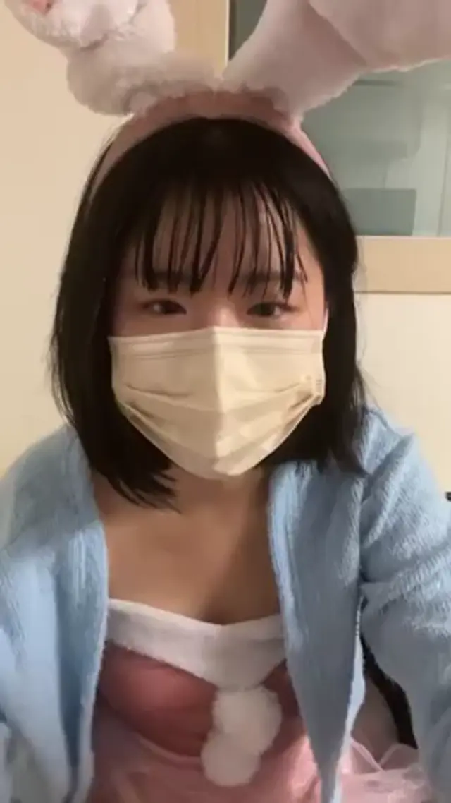 토끼로 변신한 난다의 쫄깃한 조갯살 구경하고 가세요