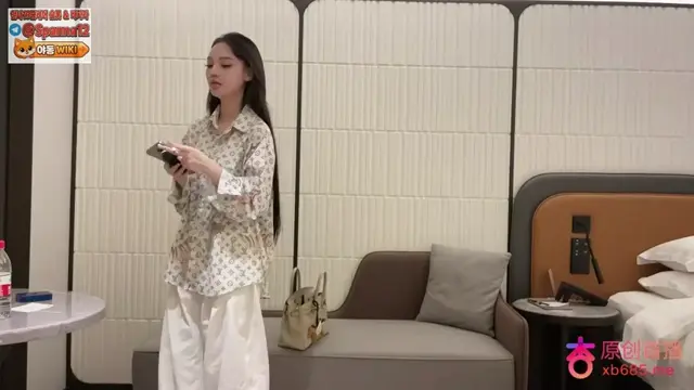 엘프 비주얼의 어린 명품 매춘부