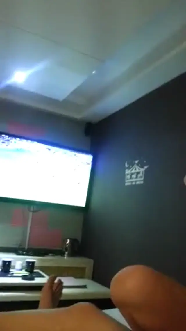 뭔가 엉성한 조건녀