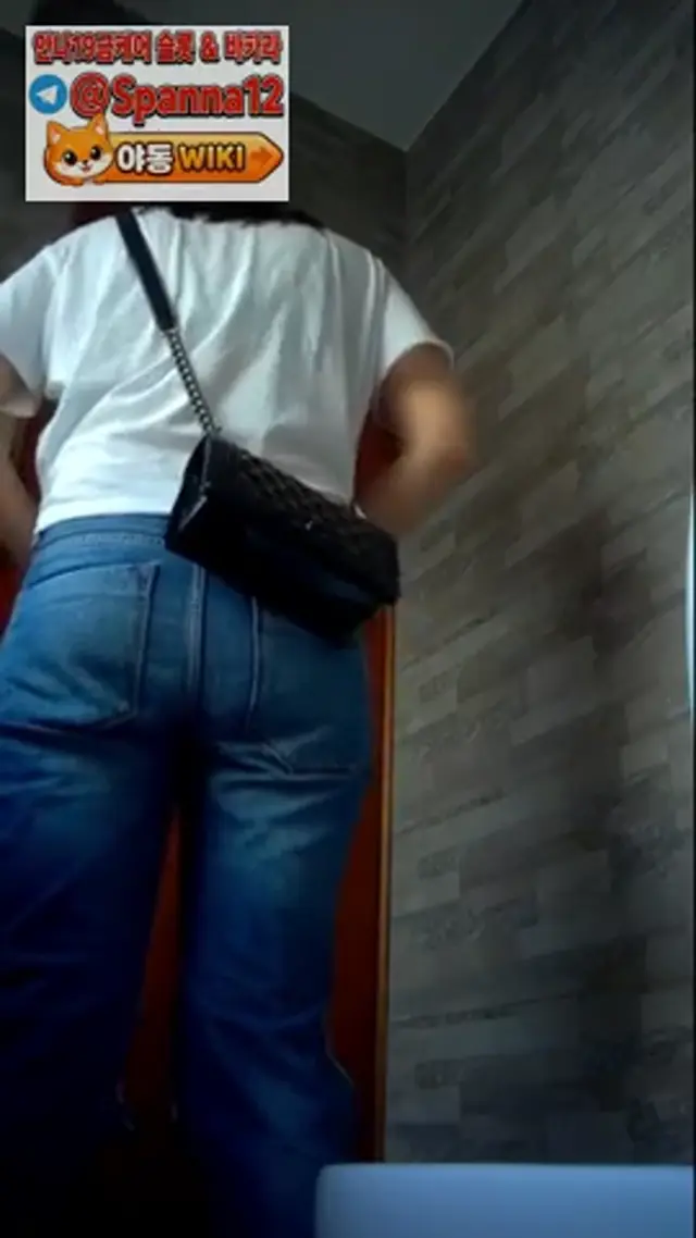 여자 화장실 몰카 (43)