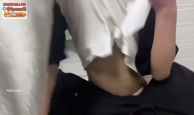 집에서 가만히 냅두지 않는 남친